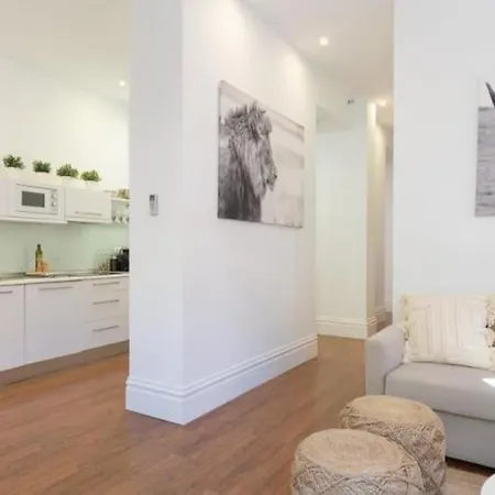 Chic Casa Cathedral At Calle Fresca 2-bedroom In City Center *
