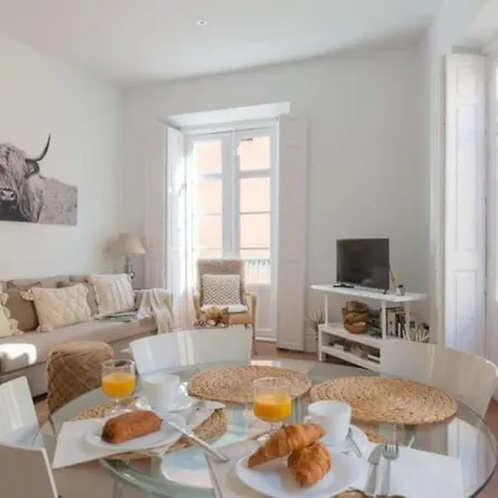 Chic Casa Cathedral At Calle Fresca 2-bedroom In City Center Màlaga