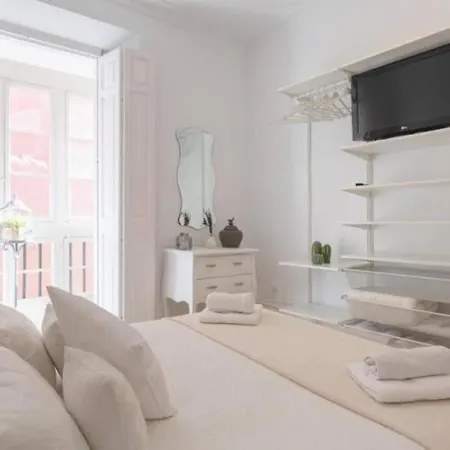 Chic Casa Cathedral At Calle Fresca 2-bedroom In City Center