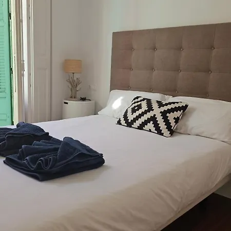 Apartmán Chic Casa Cathedral At Calle Fresca 2-bedroom In City Center Màlaga